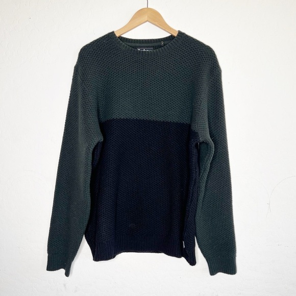 BARBOUR “Talon" Crewneck Sweater in Moss - Picture 2 of 6